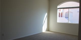 700 Carnegie Street Gallery 33