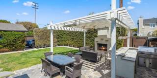 1749 Hill St Gallery 24