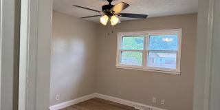 3br 2bth hr 1cr garage fenced in back yard Gallery 16
