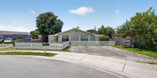 3943 Roan Court W Gallery 1