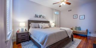 Stunning South Side 3BR - Skyline Views, Master Suite & Finished 3rd Floor Gallery 21