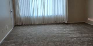 Howe Manor East Gallery 29