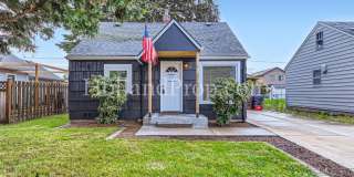 Charming 2-Beds Pet-Friendly Home in Hillsboro! Charming 2-Beds Pet-Friendly Home in Hillsboro! Gallery 1