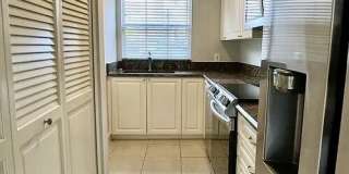 413 N Cypress Drive unit: 4 Gallery 1