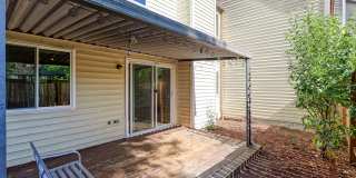 UTILITIES INCLUDED: Beautiful 3-Bedroom Townhome in Cross Creek Village Gallery 1