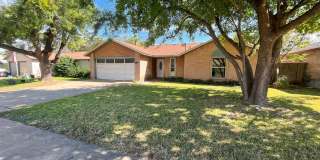 North Austin Home - Great Area and Ready NOW! Gallery 1