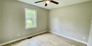 6732 Vaughn Road Gallery 18