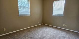 (3) Bed/(2) Bath Near Schools and Shopping! Avail NOW! Gallery 11