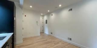 527 Monroe Street Gallery 16