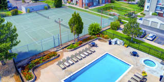 The Hamptons Gallery 25