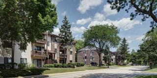 Emerald Pointe Apartments Gallery 19