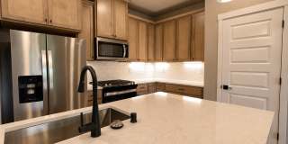 Luxury Townhome for Lease at the Courtyards at Hidden Crest - 13113 NE 71st Pl Gallery 8