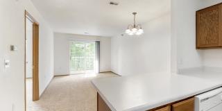 Platinum Valley Apartments Gallery 4