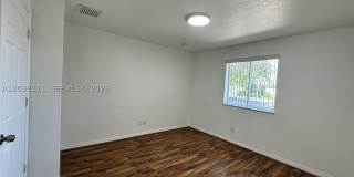 324 NE 3rd St Gallery 21
