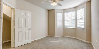 Ellery at Lake Sherwood Gallery 12