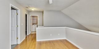 Single-family home in Kennesaw, GA near KSU, Town Center and Woodstock. Gallery 34