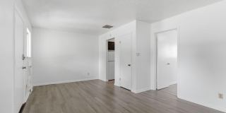 1017 W Washita Street Gallery 5