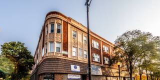 5836 W Madison St Gallery 19