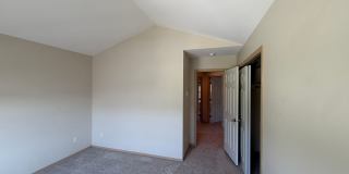Charming 2-Story Townhome with Vaulted Ceilings Gallery 28