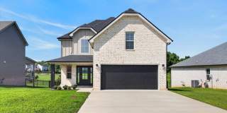 Pet Friendly Three Bedroom with Bonus! Gallery 1