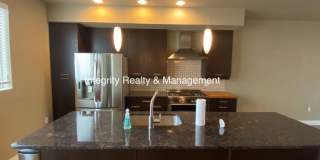 2 Bed/2.5 Bath, 2097 Sqft - 2620 W Front View Cres Dr Gallery 8