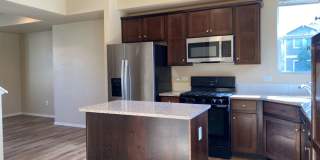 Lovely 3 Bed 2.5 Bath Home in Timbervine Gallery 12