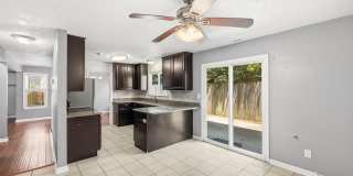 Beautifully maintained 3 bedroom, 2.5 bathroom home for rent in the heart of central Virginia Beach! Gallery 19