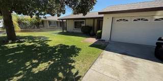 518 E Walnut Gallery 1