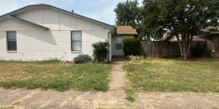 2 bed, 2 bath, Duplex with 1 car garage Gallery 1