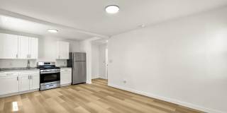 Beautifully Renovated 2 Bed/1 Bath Duplex – Move-In Ready in the Heart of Clearwater! Gallery 11