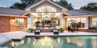 Carriage Place Gallery 1