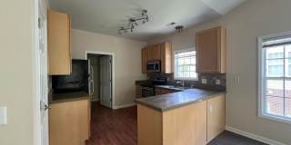 Room in 2 Bedroom Home at Claret Ln Gallery 4