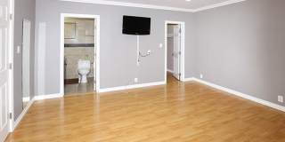 Gorgeous 3 Bedroom | 2 Bath Gallery 11