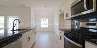 Stunning New Construction Simmons Home - 5 Bed 3 Bath - Move In Ready! Gallery 16