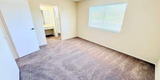 Spacious 3-Bedroom Condo in the Indian Canyon Gardens Community Gallery 17