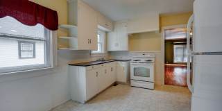 FREE MONTH RENT! Freshly Updated 3 Bedroom House Gallery 3
