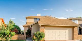 One of a kind Furnished Home with gorgeous back yard! Gallery 20