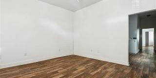 2712 MARENGO Street Gallery 3