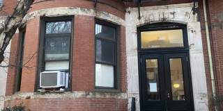 289 Newbury St. Gallery 6