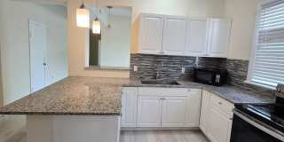 CHARMING 2 BEDROOM 1 BATH APARTMENT HOME - $500 OFF FIRST MONTH RENT! Gallery 4