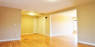 Must see!!! Updated Rambler on Glencoe Community Gallery 9