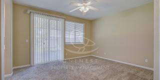 Beautiful 4 BD 2 BA Lincoln Home Gallery 23