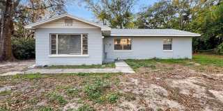 3 BR/2BA | Newly Renovated Single Family Home | Large Covered Back Patio| In Valrico! Gallery 1