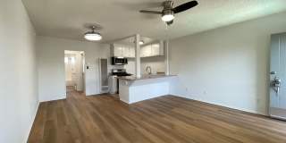 15925 Victory Blvd. Gallery 7