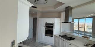 2777 Paradise Road Gallery 20