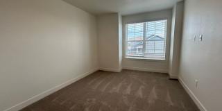 Stylish New Home Surrounded by Greenbelts and Outdoor Recreation Gallery 12