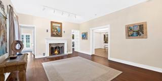 2400 Delmar Place Gallery 14