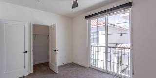 The Angelino Gallery 24