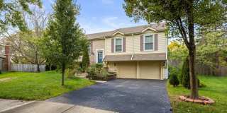 Spacious 4-Bedroom Home on Quiet Cul-de-Sac in Naperville! Gallery 1