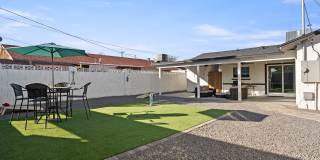 2207 North 28th Place Gallery 29